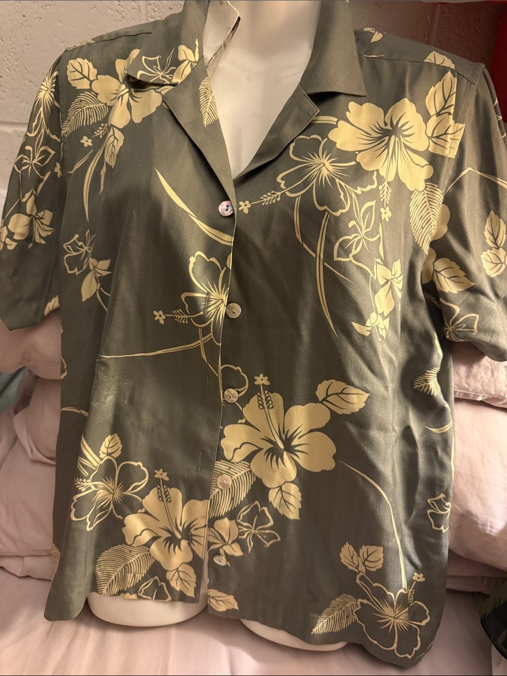 Tommy bahama